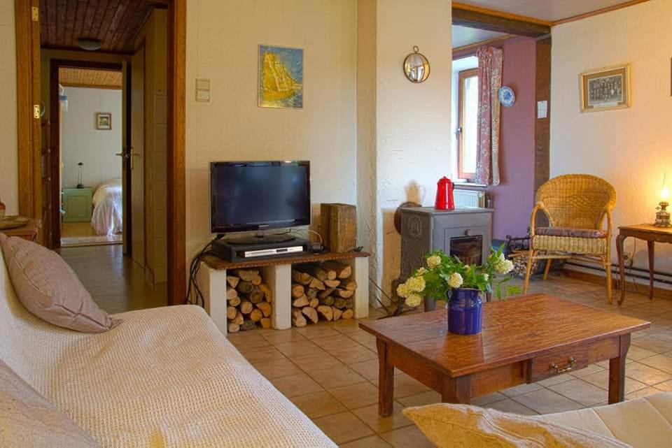 La Petite Maison Six Planes Eksteriør bilde